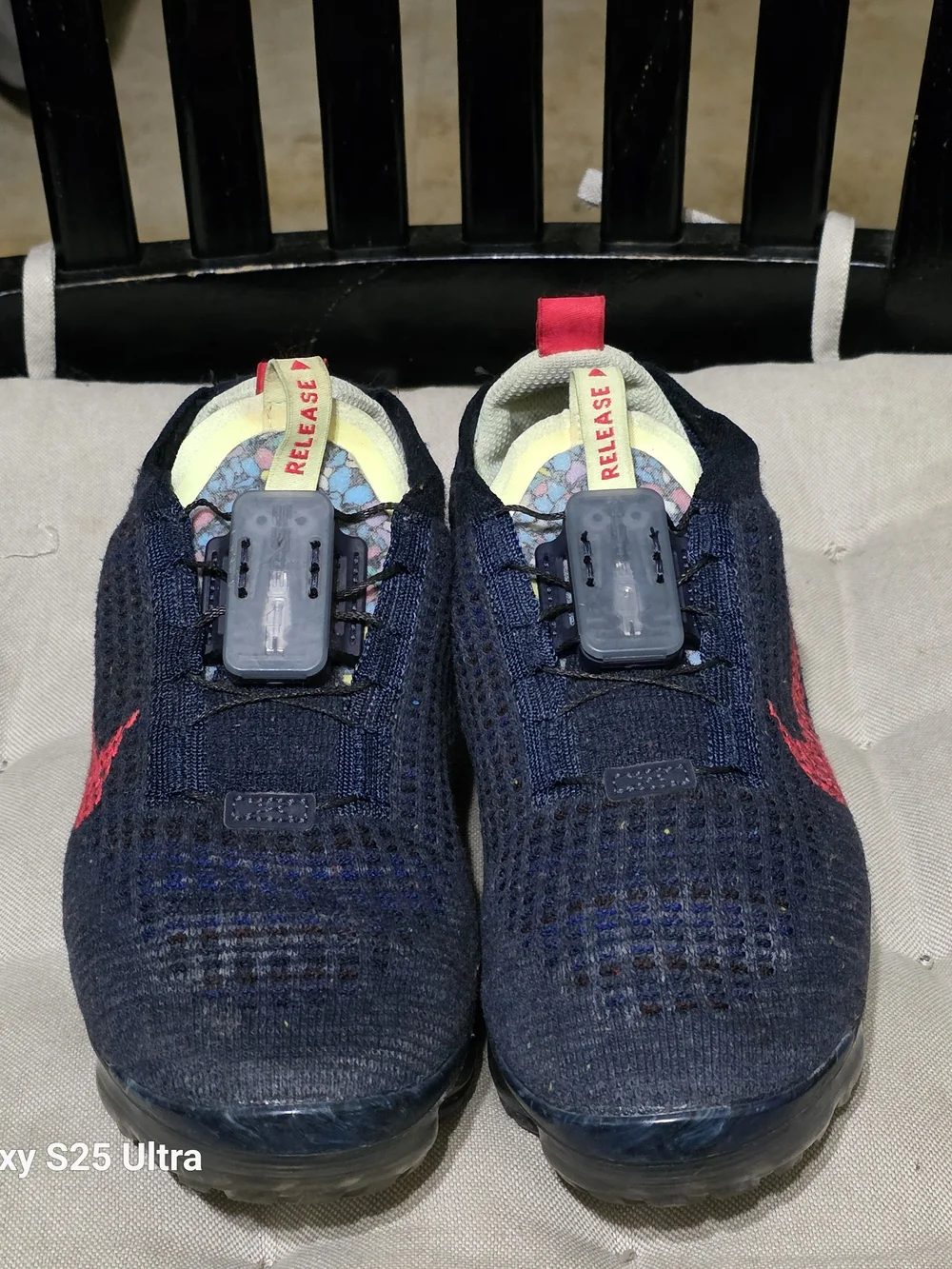 Nike Kids Navy and Red Slip-On Knit Sneakers Used Size 5